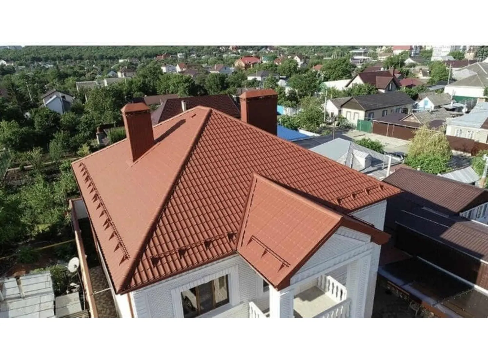 Металлочерепица Grand Line Монтеррей 0,45 Полиэстер RAL 8004 Терракота