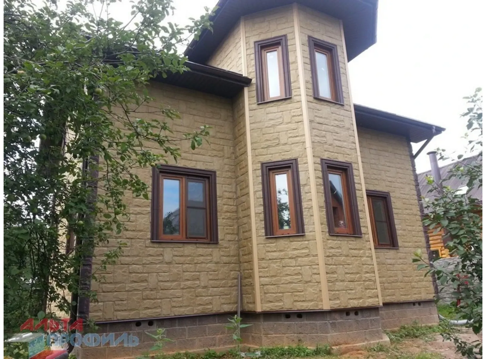 Фасадная панель Альта Профиль Камень Венецианский Белый 1260х450х20