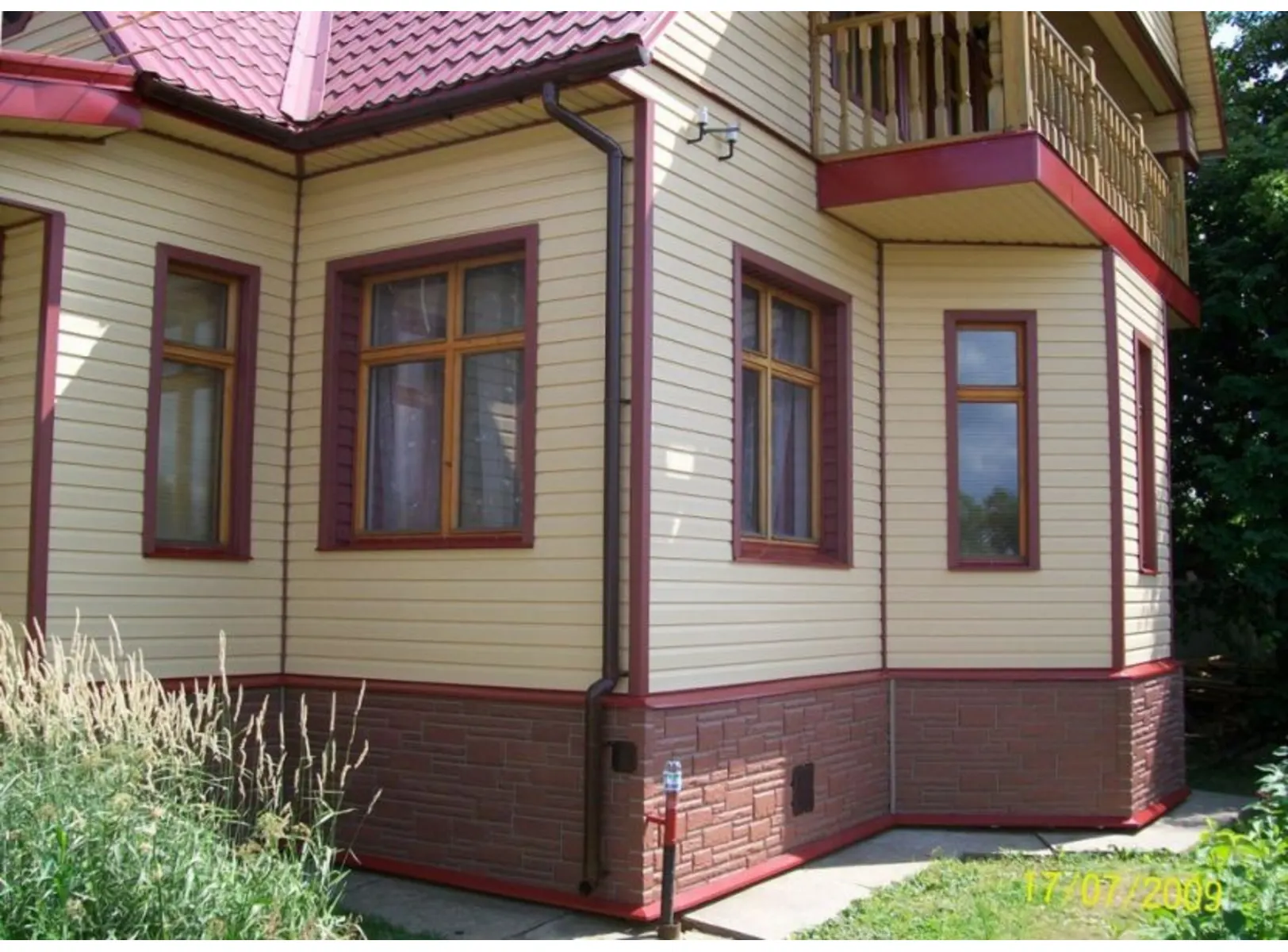 Виниловый сайдинг Mitten Sentry акриловый RichmondRed