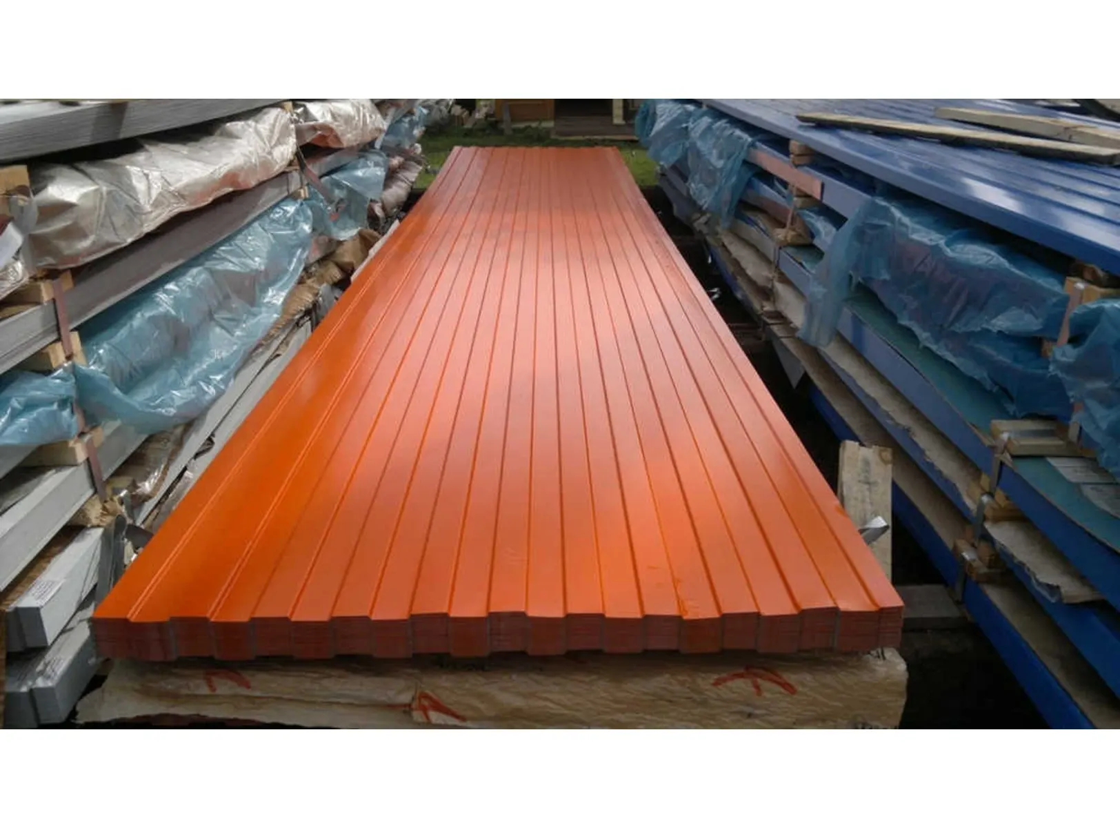 Профлист Grand Line C20В 0.5 Drap RAL 8004 Терракота