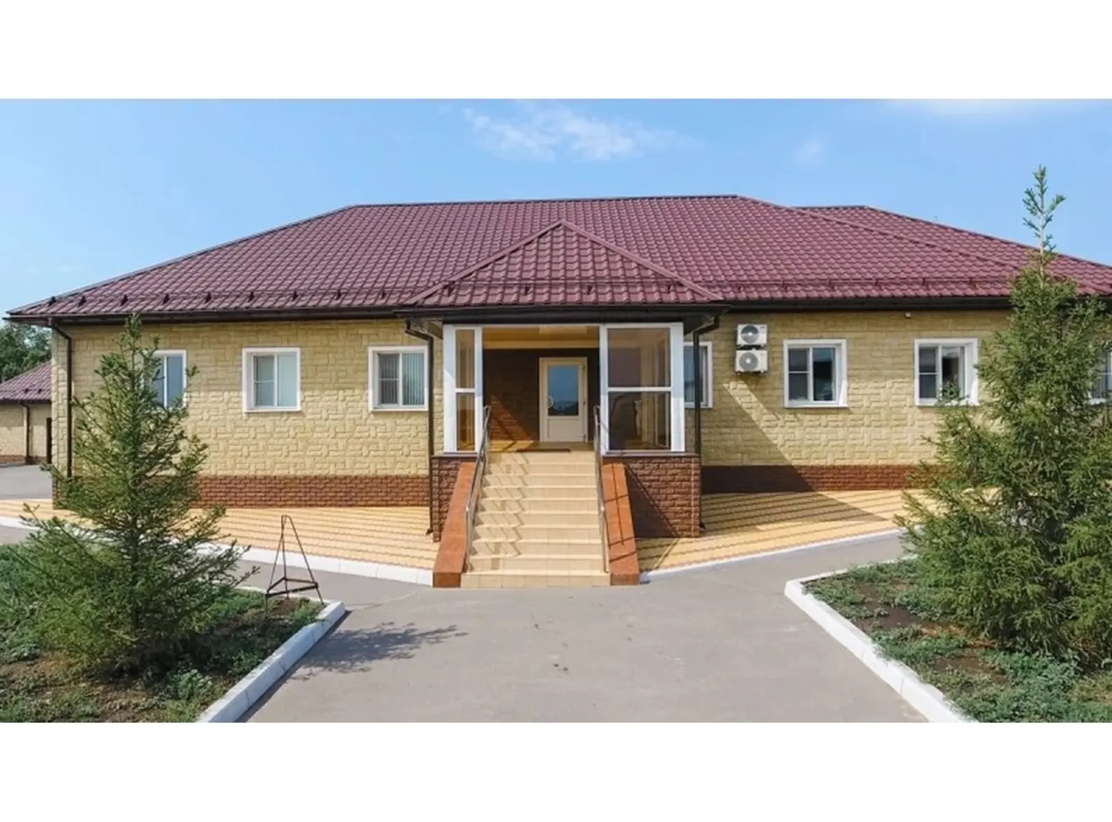 Металлочерепица Grand Line Монтеррей 0,45 Полиэстер RAL 3005 Красное вино