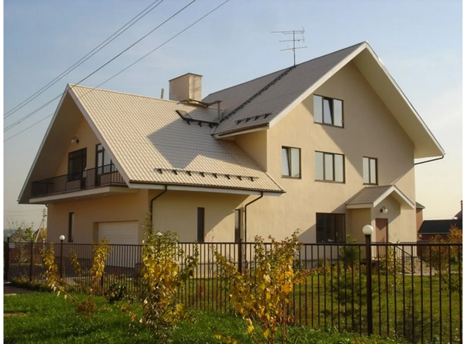 Металлочерепица Grand Line Classic 0,45 Полиэстер RAL 1014 Слоновая кость