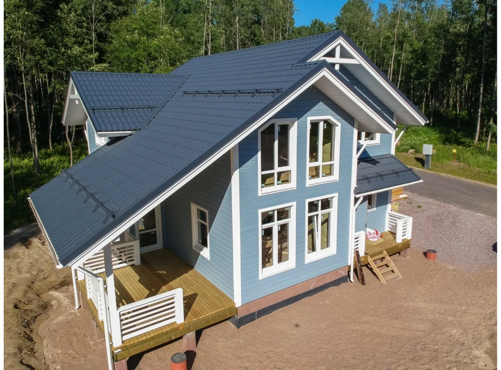 Металлочерепица Grand Line Classic 0,45 Полиэстер RAL 5002 Ультрамариново-синий