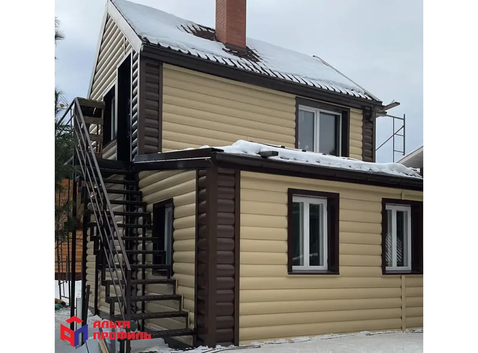 Виниловый сайдинг Альта-Профиль БЛОКХАУС Золотистый 3100x226x1.1