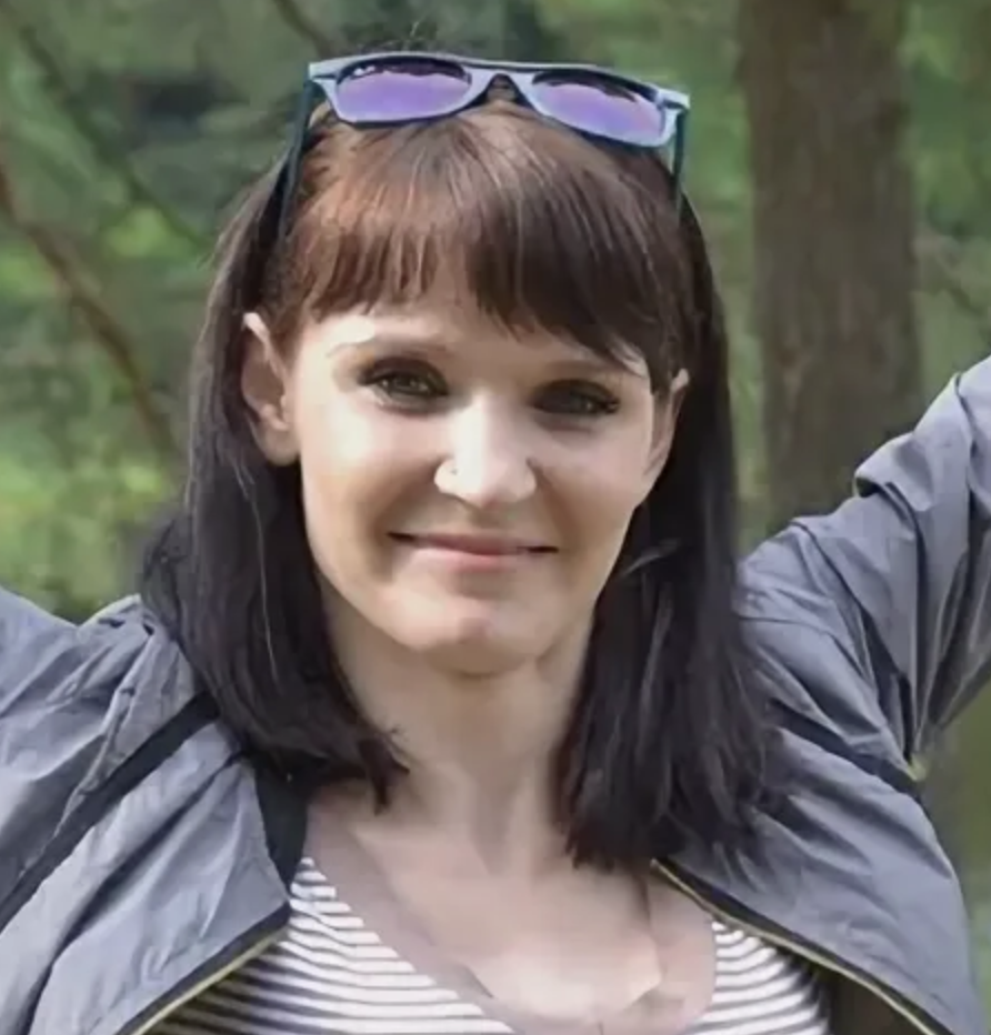 Олька Школьцева
